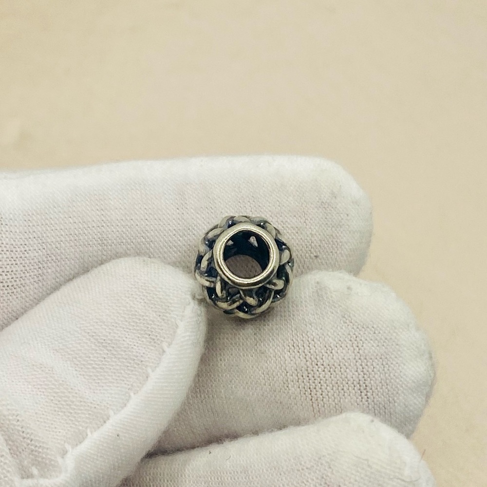 EUC Pandora 790973 Sterling Silver Forever Entwined Openworks Charm - Picture 6 of 10